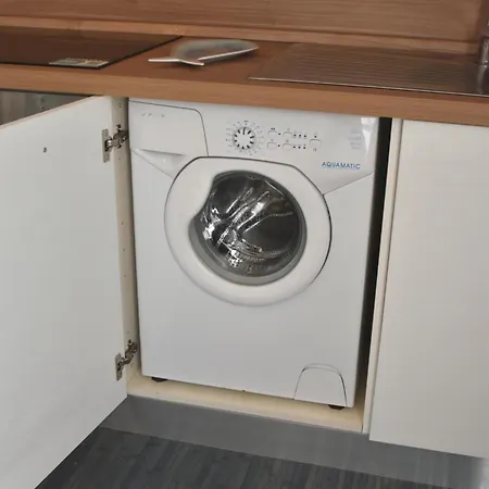 Amapola - Bilocale In Zona Mare Con Clima E Posto Auto Apartamento