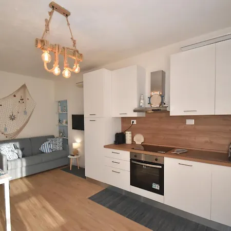 Amapola - Bilocale In Zona Mare Con Clima E Posto Auto Apartamento *